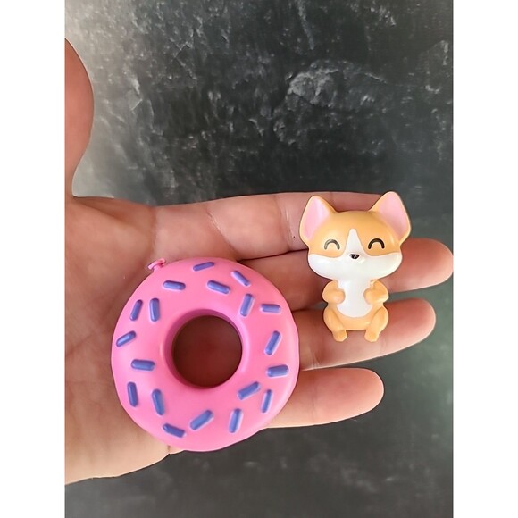 Mattel Malibu Barbie Doll 2019 - Picture 8 of 10